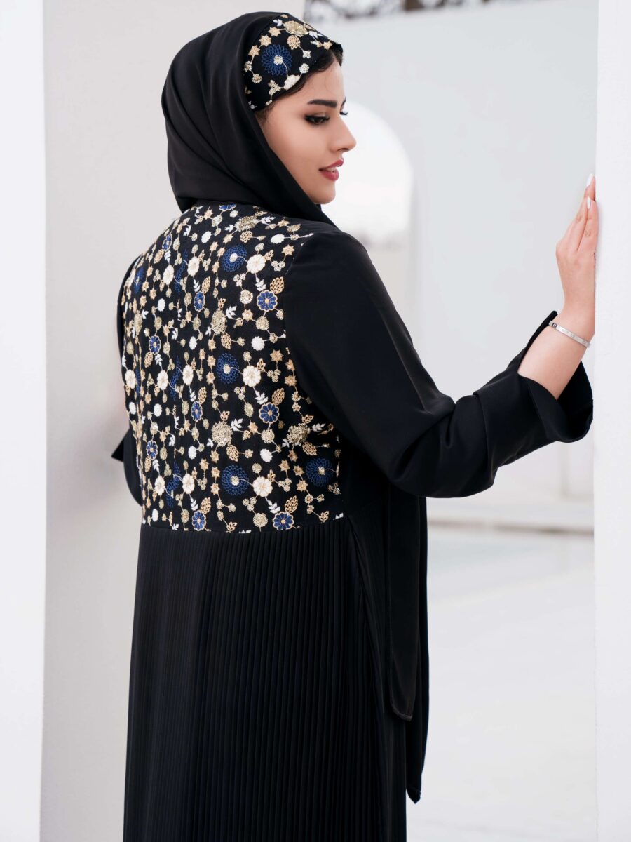 عبا سیندخت - مشکی