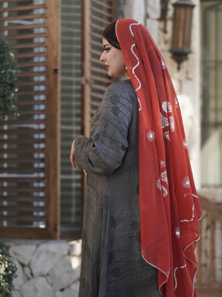 پیراهن خورشید (طوسی) - Image 2