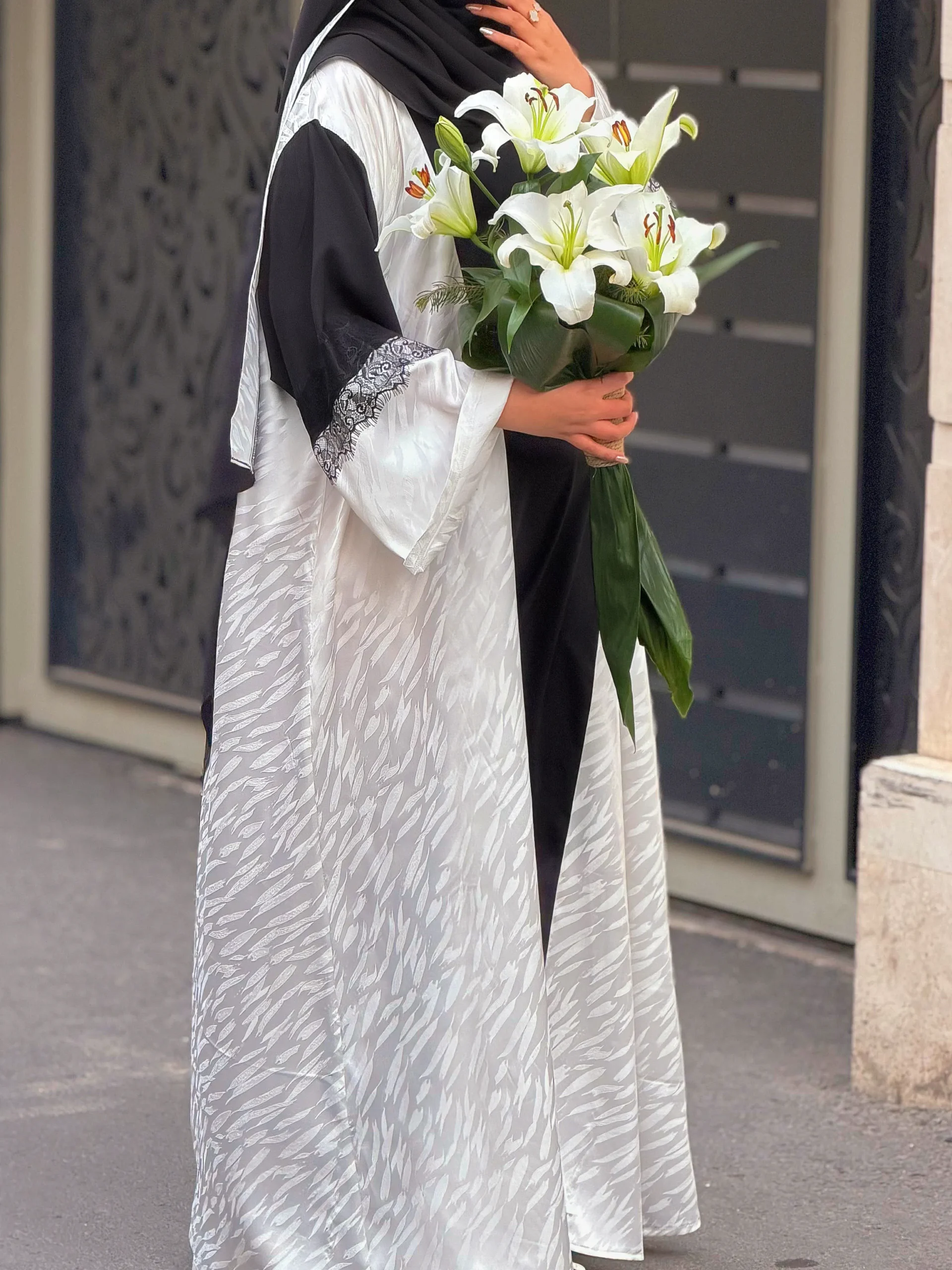 عبا رمضان فاخر مجلسی گلچهره (سفید مشکی) - تصویر 4