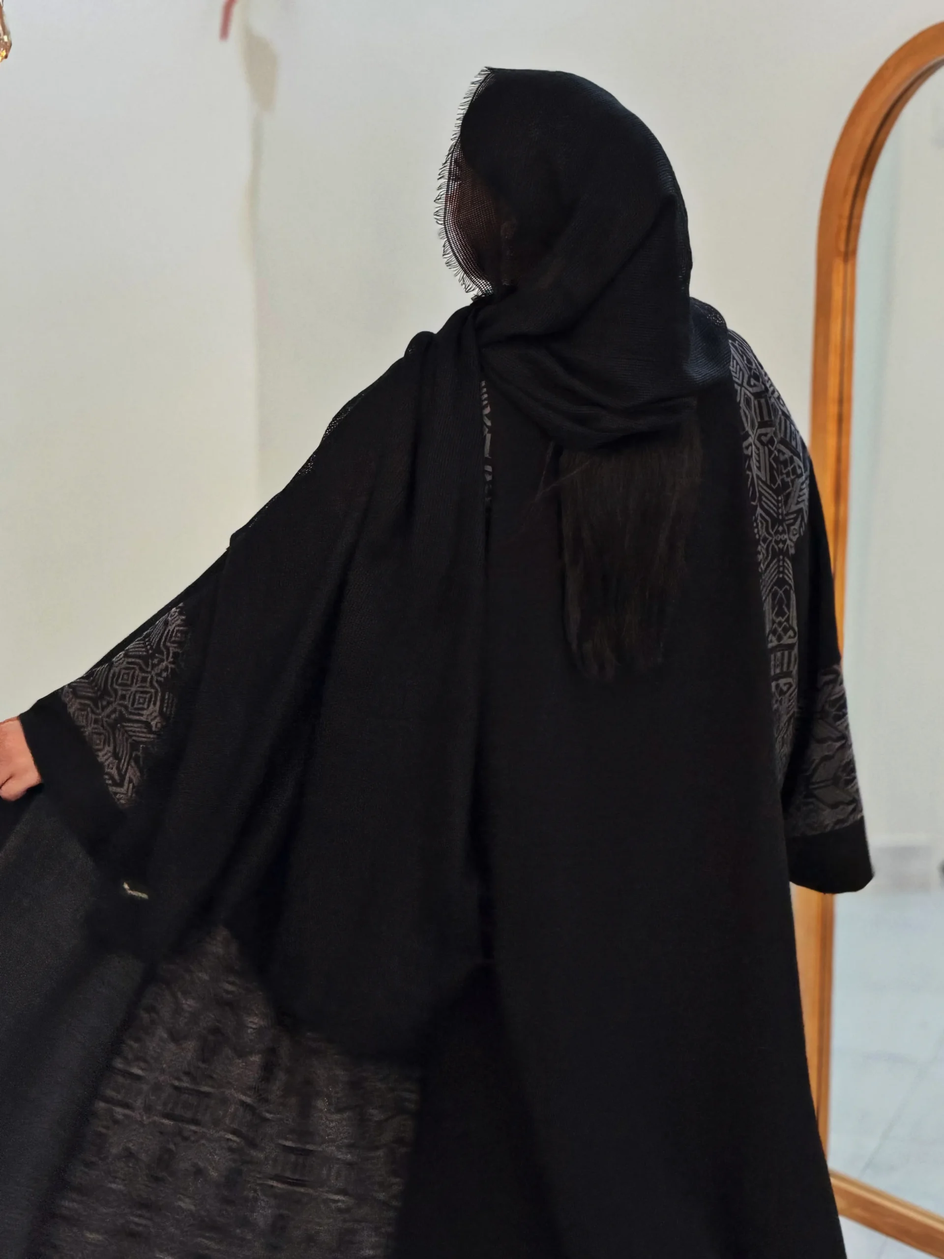 عبا ماهورا (مشکی) - تصویر 2