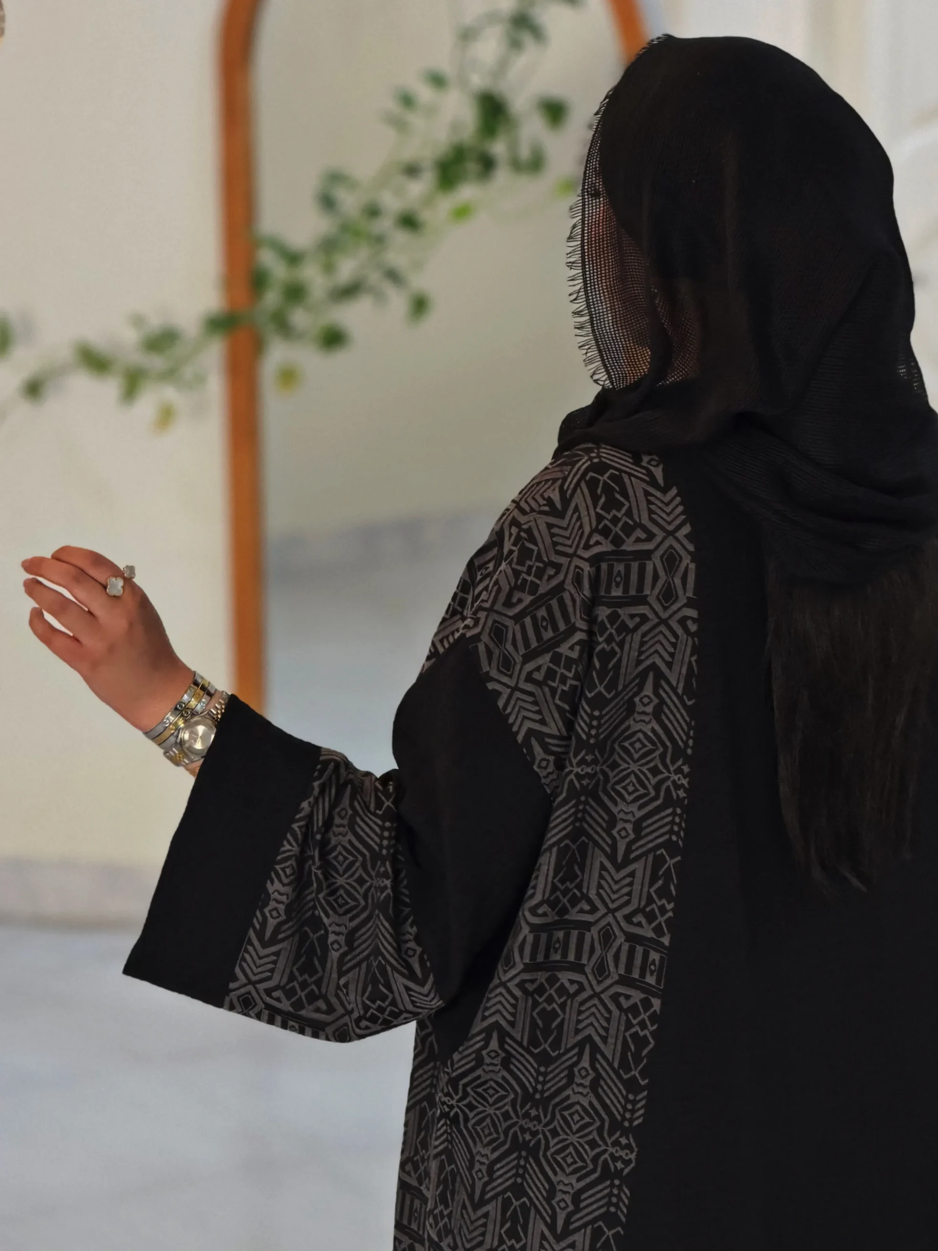 عبا ماهورا (مشکی) - تصویر 3